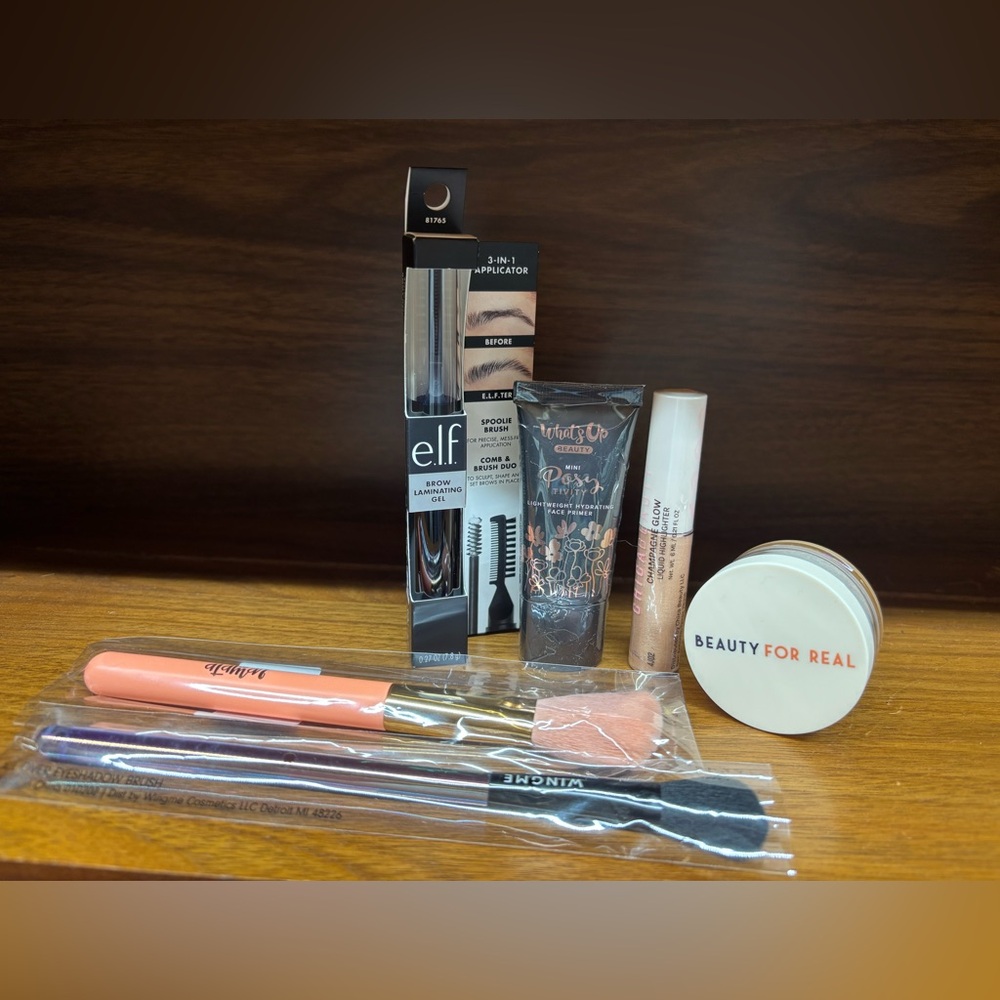 Makeup Essentials Travel Set